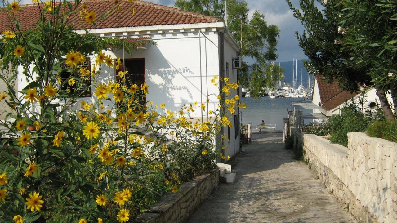 Apartments Lumbardina Lumbarda Szoba fotó